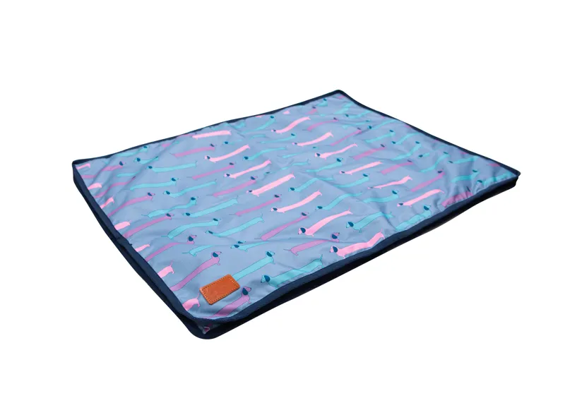 Benji and Flo Dorris The Dachshund Dog Bed - Riviera/Navy-2